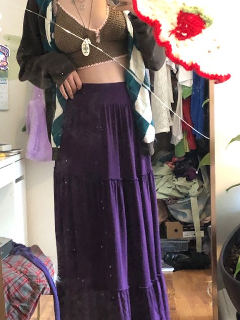 Long Purple Skirt Outfit, Hippie Fits, Thrift Inspo, Fits Inspo, Clothing Inspiration, Skirt Outfits, Fitness Inspo, Savannah, Long Skirt