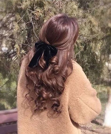 Bunny Beauty, Cinderella Musical, Hairstyles List, Beautiful Curly Hair, Peinados Fáciles Para Cabello Corto, Grunge Hair, Dream Hair, Aesthetic Hair, العناية بالشعر