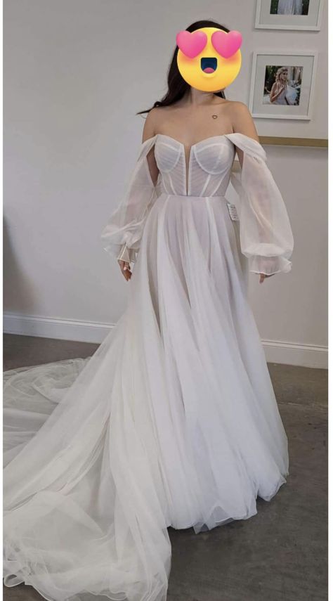 Simple Wedding Dresses With Sleeves, Simple Wedding Dress With Sleeves, Dresses With Sleeves Wedding, Dinner Setting, Sleeves Wedding Dresses, Simple Wedding Dresses, Wedding Dress Guide, Intimate Elopement, Galia Lahav