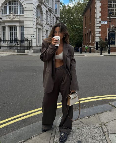 Hairdresser Style Outfits, Aquarius Venus Style Outfits, Venus In Aquarius Style, Early Fall Outfits, Paris Outfits, Fall Inspo, Mode Ootd, Winter Fits, Elegantes Outfit