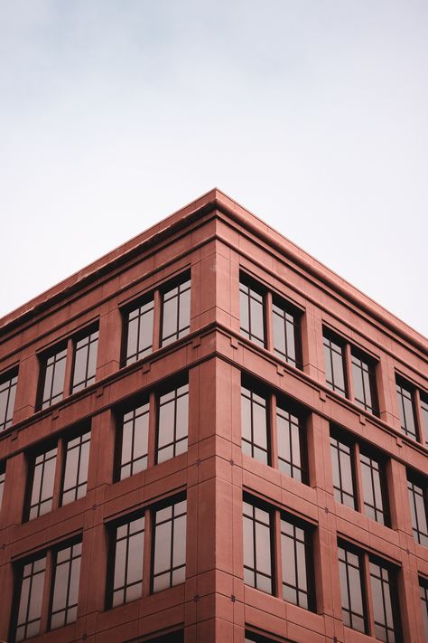 #background #beautiful #beautifulsky #brightsky #brown #building #buildingmirror #buildingphoto #buildingphotography #buildingphotos #buildings #canoneosm50 #canonphotography #city #citybuilding #citybuildings #closeup #closeupbuilding #closeupportrait #closeupsubject #dark #darkbrown #darkorange #instagrag #light #lightbackground #lightroom #sky #sunlight #windows Building Window Design, Building Pictures, Brown Building, Modern Architecture Photography, Window Structure, Building Windows, Building View, Photography Elements, Window Construction