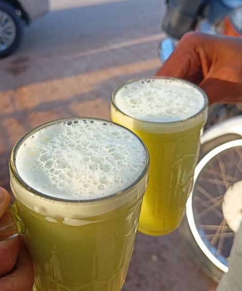 Juice Snap, Fruit Juice Brands, Juice Photography, Juicer Accessories, Juice Benefits, Foodie Pics, Sugarcane Juice, Easy Photography Ideas, Fresh Squeezed Juice