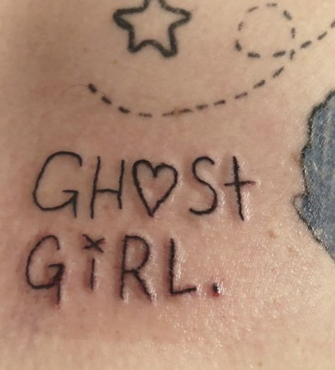 goth Herren Hand Tattoos, Stick Poke Tattoo, Grunge Tattoo, Herz Tattoo, Ghost Girl, Stick N Poke Tattoo, Tattoo Collection, Cute Little Tattoos, Cute Tiny Tattoos