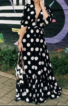 Long Dress Design, The Best Summer, Fashionista Clothes, Stylish Dress Designs, Fashion Mistakes, Long Maxi, Classy Dress, Dot Dress, Fashion Styles