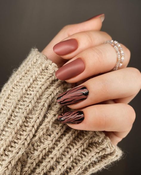 Fall 2023 Nail Trends, Winter Gel Nails, Winter Nails Gel, Gel Nails Long, New Years Nail Designs, Nail Design Glitter, Manicure Gel, Western Nails, Boho Nails