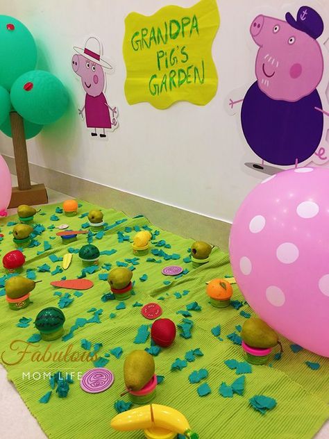 Grandpa Pig's Garden - Peppa Pig Birthday Party Games #pighuntingideas #pighuntingbirthday Peppa Pig Party Games, Teenage Party Games, Peppa Pig Games, Peppa Pig Party Decorations, Peppa Pig Birthday Party Decorations, Teenage Party, Chocolate Gold Coins, Pig Crafts, Pig Birthday Party