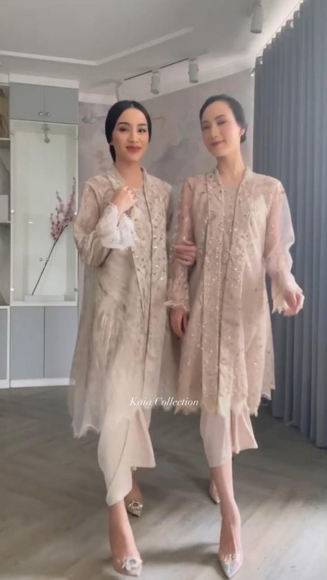 Model Dress Batik, Model Dress Kebaya, Dress Brokat Modern, Kondangan Outfit, Kebaya Lace, Batik Dress Modern, Baju Kahwin, Kebaya Modern Dress, Modern Kebaya