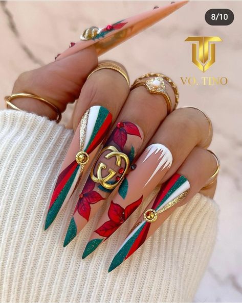 Designer Nails Gucci, Jewel Tone Nail Designs, Gucci Nails Designs, Gucci Nail Art, Nail Art Noel, Gucci Nails, Nails Art Designs, Holiday Nail Designs, Christmas Gel Nails