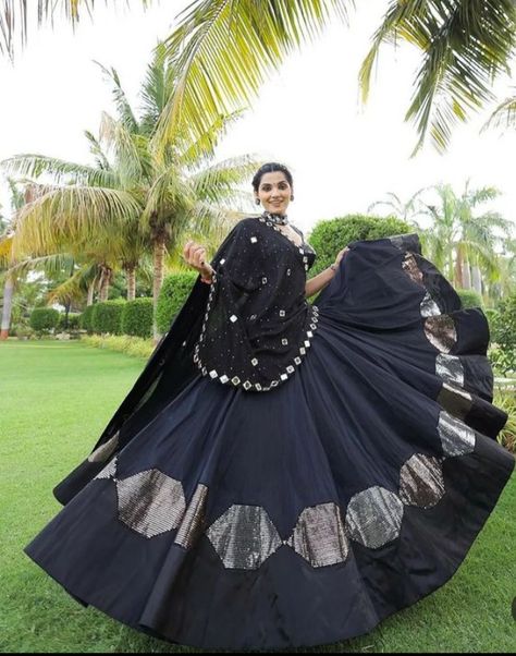 Navratri Dress Kurti, Navratri Design, Latest Traditional Dresses, Designer Lehnga Choli, Black Bridal Dresses, Navratri Lehenga, Garba Dress, Lehenga Choli Designs, Silk Lehenga Choli