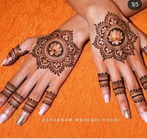 New Mehndi Designs Palm, Lotus Circle Mehndi Designs, Mehendi Designs For Hands Indian, Minimal Mehendi Designs Palm, Lotus Design Mehendi, Back Hand Henna Designs, Back Hand Henna, Round Mehndi Design, Hand Henna Designs