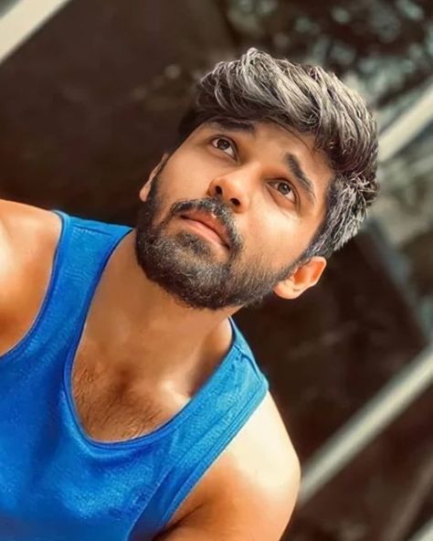 Druv Vikram, Vikram Hairstyle, Dhruv Vikram Hairstyle, Aditya Varma, Dhruv Vikram, Boyfriend Inspiration, Men Bodies, Cover Pics For Facebook, Vijay Devarakonda