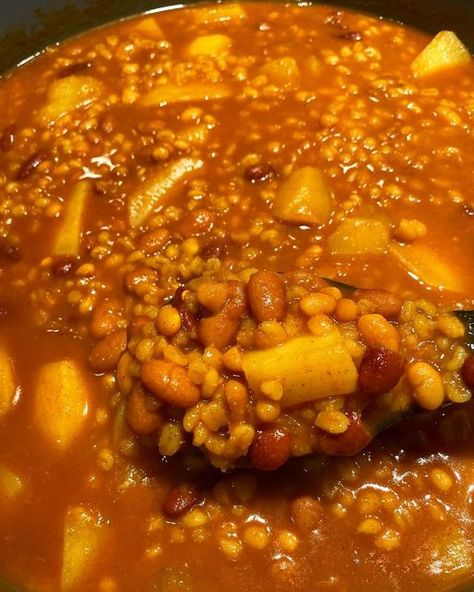 Angela D 🇮🇹🇺🇸🍝 on Instagram: "This Heavenly delicious Vegetarian Cholent was part of my Shabbat dinner and I’m posting it as requested by so many of you….enjoy!!♥️♥️♥️" Shabbat Recipes, Shabbat Dinner, Delicious Vegetarian, On Instagram, Instagram