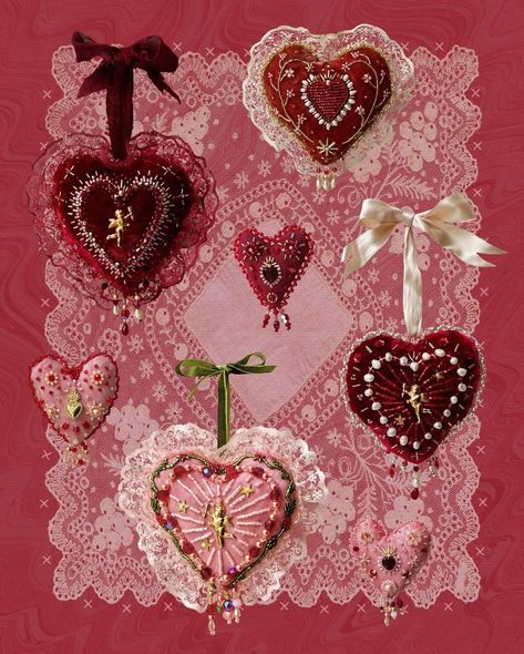 millie_amber Diy Heart Crafts, Millie Amber, Candlewicking Patterns, Pink Crafts, Christmas Tree Decorations Diy, Velvet Heart, Christmas Inspo, Crafts Hacks, Felt Ornaments