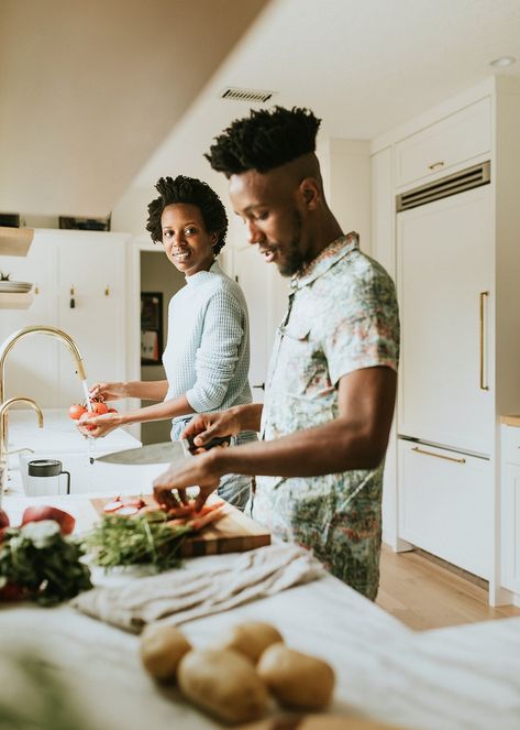 Happy black couple cooking in the kitchen | premium image by rawpixel.com / Felix Cute Couple Cooking Together Aesthetic, Black Couple Cooking, Couple Cooking Photography, Black Women Cooking, Couple Feeding Each Other, Couple In Kitchen Cooking, Black Couple Cooking Together Aesthetic, How To Wash Vegetables, Happy Black