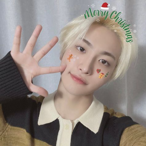 seonghwa Ateez Christmas Icons, Seonghwa Christmas, Ateez Christmas, Icon Christmas, Christmas Icons, Christmas Aesthetic, Merry Christmas, Christmas, Hair