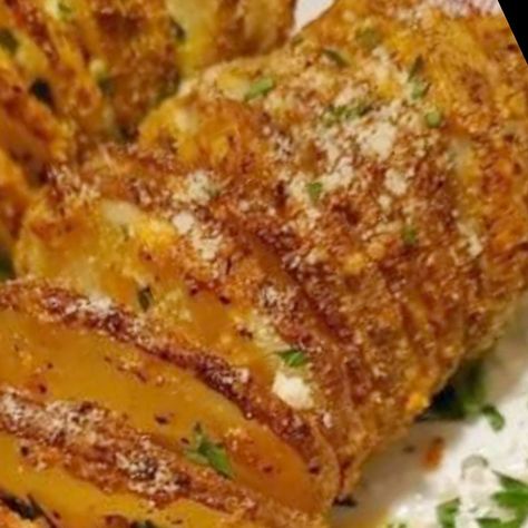 Sliced Baked Potatoes - Viral Recipes Oven Baked Sliced Potatoes, Potatoes Russet, Sliced Baked Potatoes, Alfredo Recipes, Baked Potato Slices, Best Baked Potato, Viral Recipes, Potatoes In Oven, Baked Potato Recipes