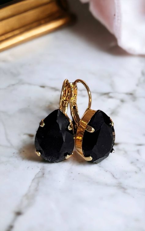 Black Teardrop Crystals Gold Setting, Black Elegant Crystals Set in Gold Plated Setting Lever Back Evening Earrings Holiday Earrings Gifts - Etsy Canada Black Crystal Earrings, Evening Earrings, Pear Earrings, Crystal Teardrop Earrings, Holiday Earrings, Golden Earrings, Dope Jewelry, Holiday Earring, Jewelry Lookbook