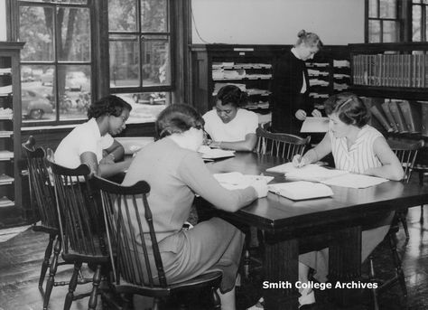 1950s Library, Smith College, College Library, Public Library, Couple Photos, Black And White, White, Black