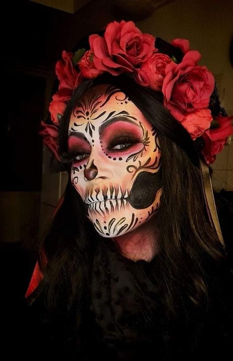 Catrina Face Paint, Skull Candy Makeup, Dia Los Muertos Makeup, La Catrina Art, Sugar Skull Makeup Easy, Candy Skull Makeup, Mexican Makeup, Catrina Costume, Neon Unicorn