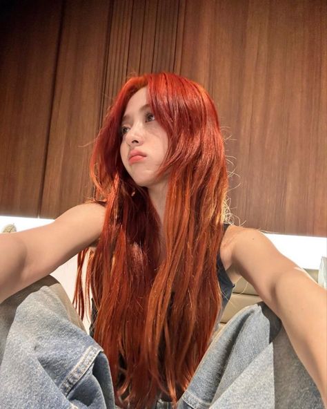 Yunjin Kim, Kore Ulzzang, Huh Yunjin, Red Icons:), Dara Kpop, Orange Hair, Ginger Hair, New Yorker, Instagram Update