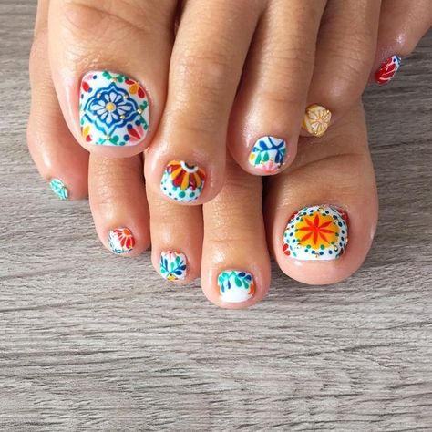 Spanish Tile Nails Ten Nails, Makeup Nails Designs, Nails 2018, Tattoo Henna, Makeup Nails Art, Cute Toe Nails, Pedicure Designs, Toe Nail Designs, Pedicure Nail Art