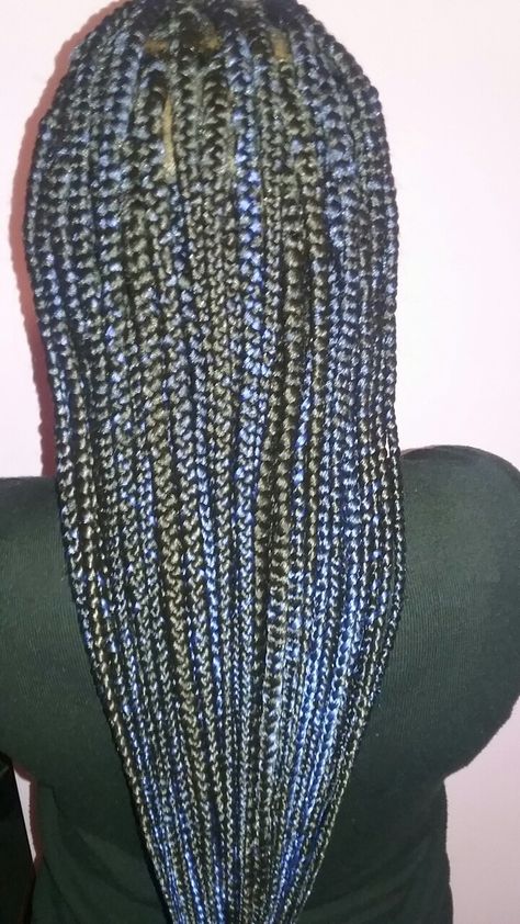 Large Individual box braids with blue highlights Braids With Blue Highlights, Black Braids With Blue Highlights, Black Hair With Blue Highlights, Blue Box Braids, Mixed Kids Hairstyles, Poetic Justice Braids, Blue Highlights, Small Braids, Braids For Kids