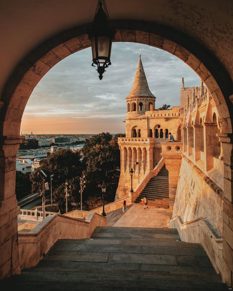 Joe Thomas, Budapest Travel, Buda Castle, Piedmont Park, Conde Nast Traveler, Budapest Hungary, City Break, Macedonia, Travel Aesthetic