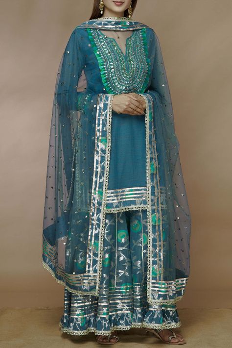 Sharara Suit Designs, Gopi Vaid, Sharara Designs, Bhaji Recipe, Kurta Sharara Set, Shadi Dresses, Kurta Sharara, Sharara Suits, Shoot Poses