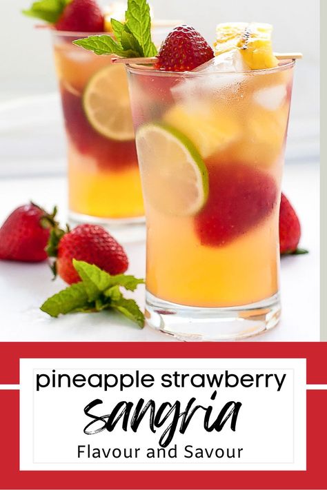 Two glasses of pineapple strawberry sangria with grilled pineapple spears and fresh strawberries. Pineapple Sangria Recipes, Strawberry Lemonade Sangria, Cranberry Apple Cider, Pineapple Sangria, Lemonade Sangria, Summer Sangria Recipes, White Peach Sangria, Strawberry Sangria, Frozen Drink Recipes