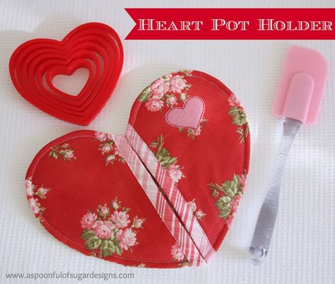 Heart Pot Holder - A Spoonful of Sugar Pot Holder Pattern, Heart Quilts, A Spoonful Of Sugar, Heart Quilt Pattern, Applique Tutorial, Fabric Heart, My Funny Valentine, Heart Quilt, Christmas Sewing