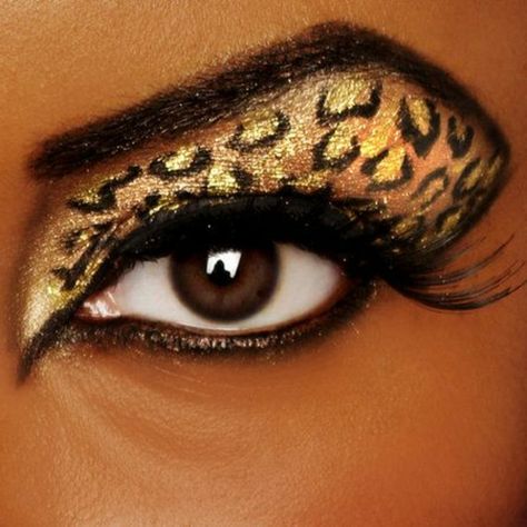 braune augen - leopard gesicht schminken Kitty Kat Beyonce, Beyoncé Aesthetic, Leopard Eyes, Fantasy Make-up, Make Up Designs, Summer Concerts, Wild Eyes, Black Gold Jewelry, Crazy Eyes