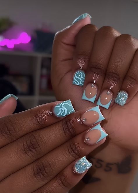 Nail Set Ideas Short, Short Acrylic Nails Freestyle, Blue Theme Nails, Short Nail Freestyle, Orange Acrylic Nails, Pedicure Designs Toenails, Airbrush Nails, Acrylic Nail Set, Hard Nails