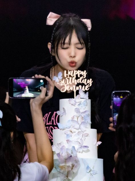 Jennie Birthday Photo, Jennie Birthday, Pink Happy Birthday, Best English Songs, Pink Day, Asian Eyes, Asian Eye Makeup, Hello Kitty Iphone Wallpaper, Ruby Jane