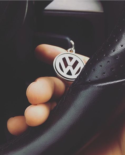 Vw Jetta A3, Golf A3, Girl Driving, Iphone Wallpaper For Guys, Cute Disney Outfits, Girls Driving, Black Wallpaper Iphone Dark, Golf 4, Passat B6