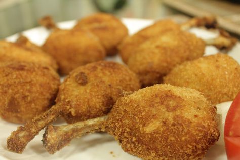 Chicken Alakeiv Drumsticks Recipe by Shireen Anwar – Recipes in Urdu & English Chicken Pops, Shireen Anwar Recipes, Chicken Pop, Drumsticks Recipe, No Cook Appetizers, Cornish Hens, Drumstick Recipes, Ground Beef Recipes For Dinner, Desi Food