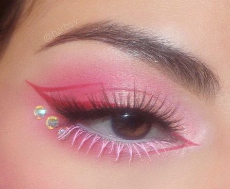 Cute Eye Makeup, Swag Makeup, Valentines Makeup, Makijaż Smokey Eye, Eye Makeup Designs, Dope Makeup, Edgy Makeup, Makeup Eye Looks, Creative Eye Makeup