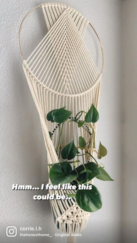 Diy Macrame Plant Hanger Pattern, Mini Macrame Wall Hanging, Keychain Macrame, Macrame Hoop, Macrame Wall Hanger, Jewelry Cheap, Macrame Plant Hanger Patterns, Rainbow Keychain, Diy Macrame Plant Hanger