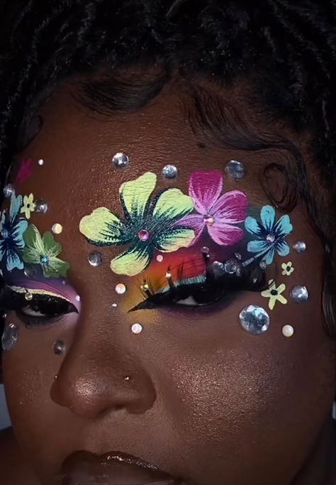 #makeup #makeuplook #makeupideas Flower Face Makeup, Flower Eye Makeup, Paint Makeup, Coachella Vibes, Butterfly Makeup, Flower Makeup, Bold Makeup Looks, Flower Face, Face Paint Makeup