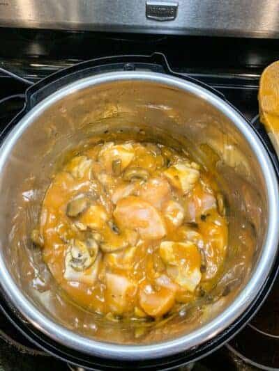 Golden Mushroom Soup Recipes, Golden Mushroom Chicken, Mushroom Chicken Recipe, Golden Mushroom, Golden Mushroom Soup, Slow Cooked Chicken, Mushroom Soup Recipes, Dump Meals, Easy One Pot Meals