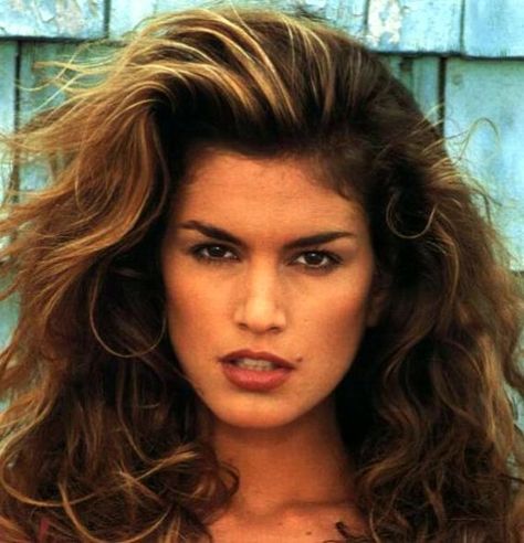 CC 90s Grunge Hair, 90s Models, 90s Hairstyles, Brown Blonde Hair, Brown To Blonde, Cindy Crawford, Volume Hair, Grunge Hair, Lany