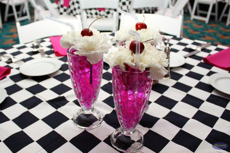 Milkshake centerpieces! 1950s Milkshake, Malt Shop, 50's Diner, 50s Party, 1950s Party, 50s Diner, Milkshake Recipe, Mom Party, Rock And