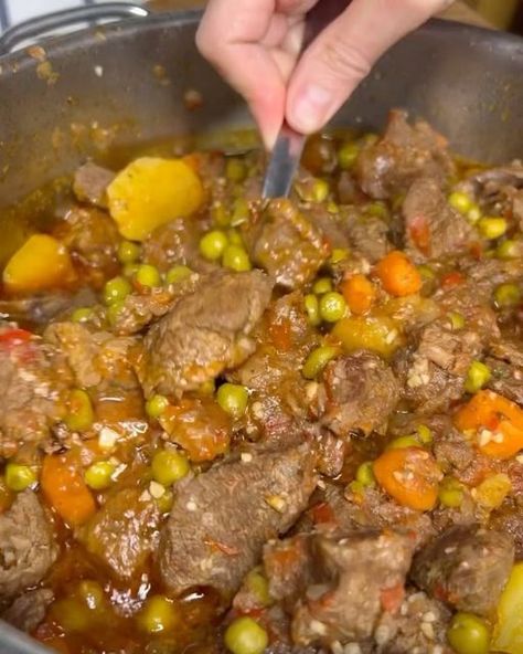 Boricua Recipes, Stew Meat Recipes, Tandoori Masala, Deli Food, Healthy Lifestyle Food, Rib Recipes, Beef Dishes, Easy Cooking, Quick Recipes