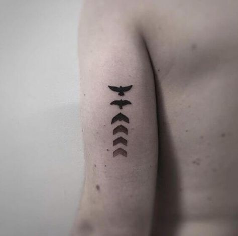 Small Tattoos for Men - Ideas and Designs for Guys Tattoos Arm Mann, Fly Tattoo, Small Symbol Tattoos, Bird Tattoo Men, Tatuagem Masculina Pequena, Back Of Arm Tattoo, Small Tattoos With Meaning, Small Tattoos Simple, Small Wrist Tattoos