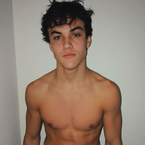 ᴇᴛʜᴀɴ ᴅᴏʟᴀɴ on Instagram: “Messy hair” Dolan Twins 2016, Grayson Dolan Imagines, Dolan Twins Imagines, I Hate Boys, Ethan And Grayson Dolan, Riverdale Cole Sprouse, Ethan Dolan, Grayson Dolan, Dolan Twins