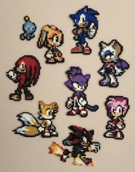 Sonic Perler Beads, Hama Art, Pony Bead Projects, Pokemon Eevee Evolutions, Hamma Beads Ideas, Pokemon Perler Beads, Beads Collection, Perler Art, Eevee Evolutions