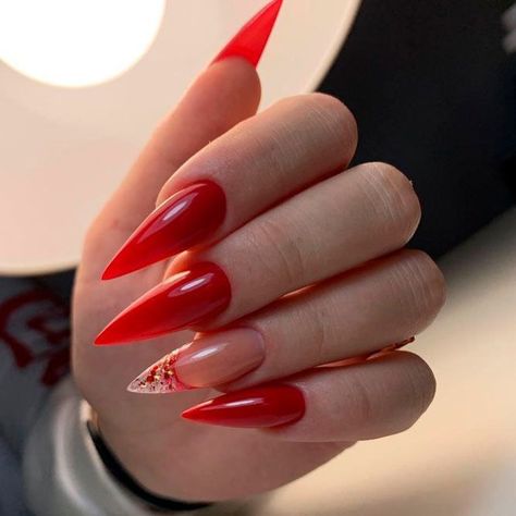 Classic Red Stiletto Nails ❤ Best Stiletto Nails Designs, Ideas and Tips For You ❤ See more ideas on our blog!! #naildesignsjournal #nails #nailart #naildesigns #stilettonailsdesigns #stilettonails #stilettonailshapes Fall Stiletto Nails, Wolverine Nails, Nails Designs Ideas, Nails Edgy, Red Stiletto Nails, Subtle Nail Art, Pointy Nails, Star Nail Art, Nail Art Designs Summer