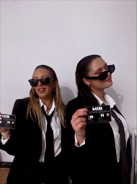 Halloween Costumes Women In Black, Halloween Outfits Men In Black, Men I Black Halloween Costume, Matching Outfit Halloween, Duo Halloween Costumes Men In Black, Matching Costume Halloween, Men In Black Outfit Halloween, Men And Black Halloween Costume, Halloween Costumes All Black Outfit