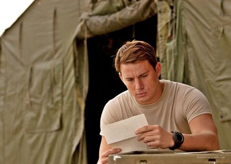 Channing Tatum Pictures/Dear John Nicholas Sparks Movies Quotes, Dear John Nicholas Sparks, Channing Tatum Dear John, Dear John Movie, Books That Are Movies, Chaning Tatum, Nicholas Sparks Movies, Nicholas Sparks Books, Military Love