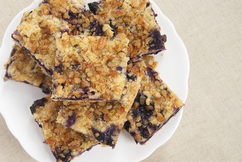 Berry Crumb Bars Blueberry Crumb Bars, Chocolate Pecan Pie Bars, Crumb Bars, Chocolate Pecan Pie, Berries Recipes, Chocolate Pecan, Blueberry Recipes, Bars Recipe, Low Sodium