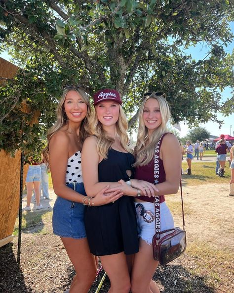 aggie game days with them > 🖤🤍 Aggie Game Day Outfit, Aggie Gameday Outfit, Game Day Outfit, Gameday Outfit, Day Outfit, Game Day, Outfit Of The Day, Quick Saves